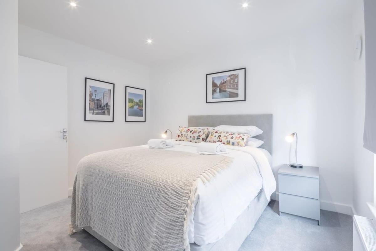 Refurbished High Spec Central Family Home CBG エクステリア 写真
